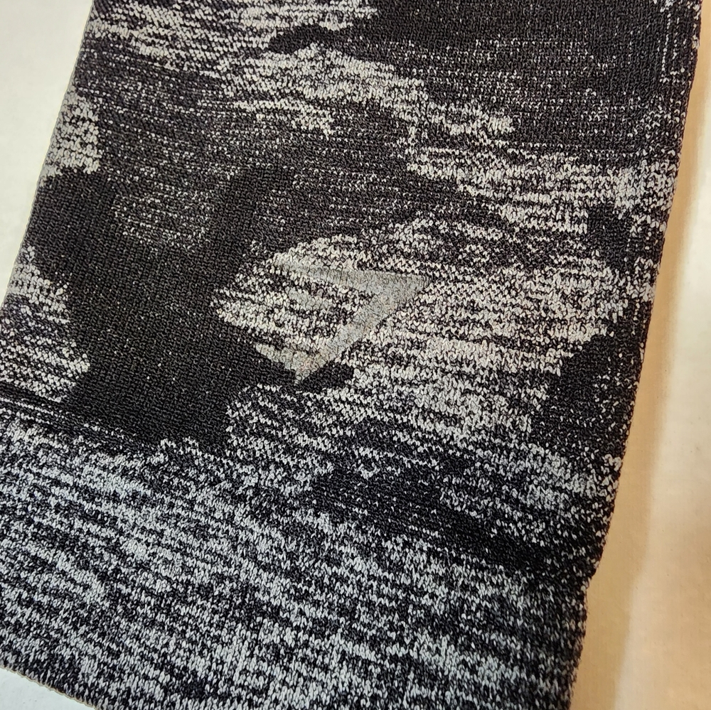 Gymshark Adapt Camo Seamless Leggings black and gray camo size xs - Picture 11 of 12